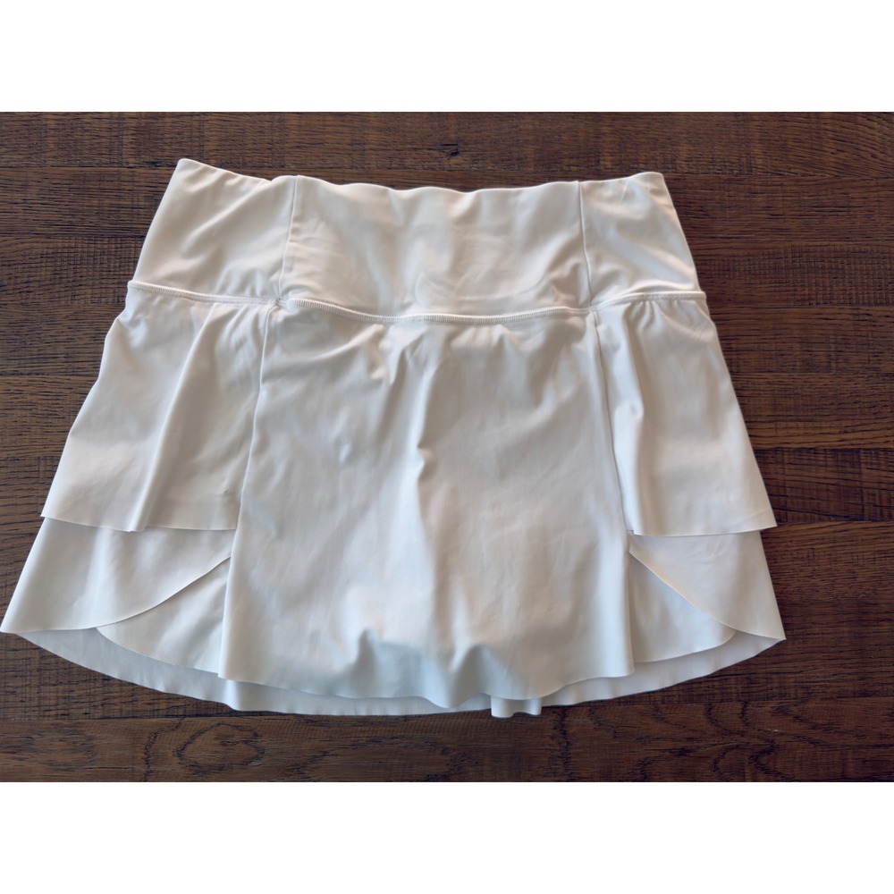 Athleta White Ruffled Tennis Skort Built-in Shorts Zipper Pocket Size MT